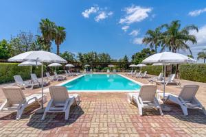 Pathos Retreat Pool and Garden