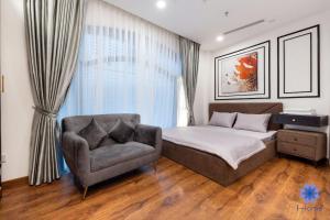 Furnished 2brs-2wc Room, 10mins walk to TSN Airport