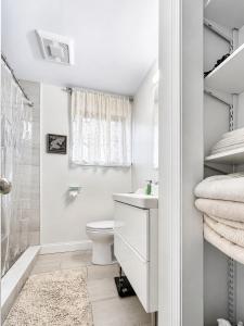Elegant Cambridge Room, Short Walk to Harvard
