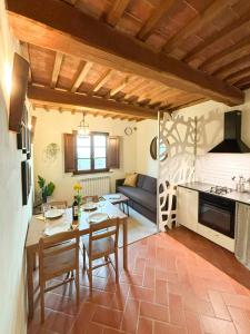 Tuscan Apartment With Fantastic Views In Iano
