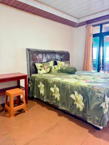 Marlynto Surf Camp