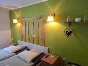 Rooms Jagoda I Cozy Alpine Stay Near Bled
