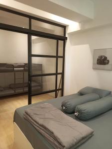 2 BR Cozy Cityloft Apartment RCL - 2219