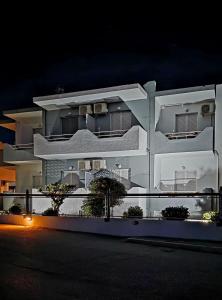 Yiannis Apartments