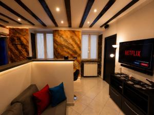 Joseph House - Elegant Design Apartment in Centro Trieste