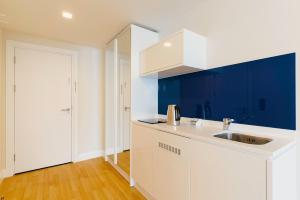 AzureNest Panoramic Sea View Luxury Studio
