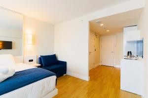 AzureNest Panoramic Sea View Luxury Studio