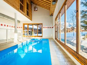 Alpine Cabin Apartment in Samoëns