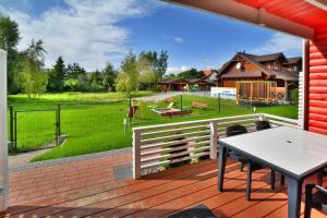 Comfortable cottages with terraces, close to the beach