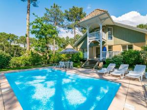 Villa for 6 People with Swimming Pool