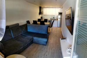 Apartment with swimming pool, Lukecin