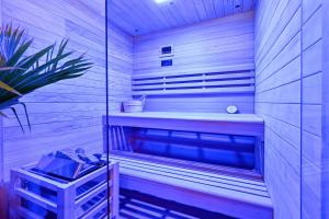 Luxury Villa Apartment - Private Jacuzzi & Sauna