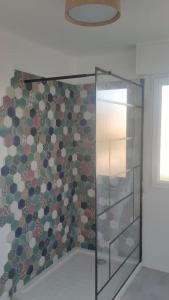 appartement dans maison familiale avec jardin