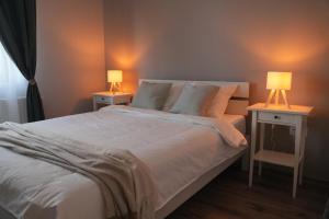 FLH - Sunny Nest Apartment w-AC