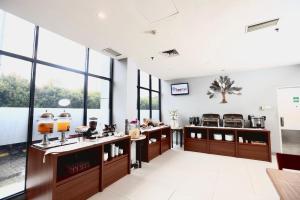 TreePark Hotel BSD City