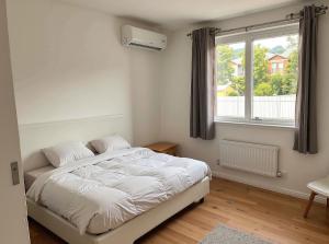Appartement Le Renouveau 4 bedrooms, sleeps 8 max