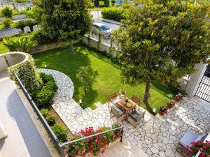 Avola Garden Apartment near Pantanello Beach
