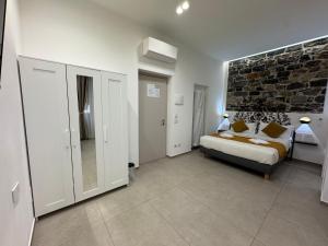 Lina Suites & Rooms