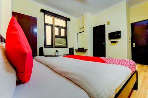 Hotel O Delhi Darbar