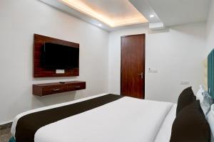 Hotel O R S Golden by RS Group