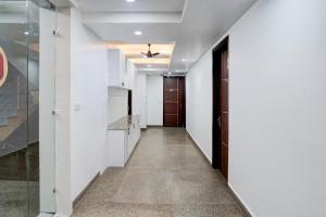 Hotel O R S Golden by RS Group