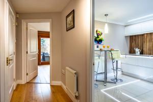 Finest Retreats - Hollies Cottage Oak 3 bed