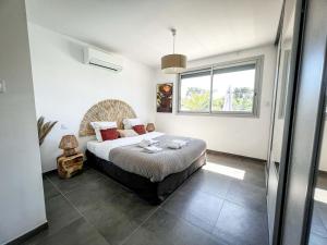 Sasha - Villa Heated pool 8 Bedrooms - by TGB