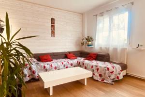 Bright and unoverlooked apartment