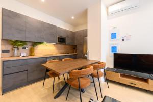 AGU230 - Piso de 4 dormitorios y 4 baños en el Centro de Madrid