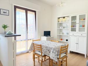 SE268 - Marzocca, comodo quadrilocale con garage