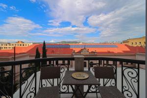 Central Tbilisi Apt near Rustaveli Avenue - Wehost
