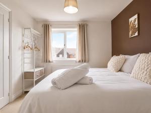 Cozy 2 Bed house Sleeps 6 with private Garden