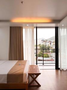 La Mer Cat Ba Boutique Hotel