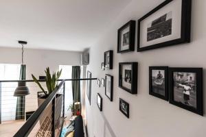 Bright Downtown Apartment