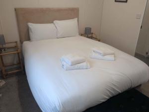 Ashland - 2 bedrooms with decking sleeps 4