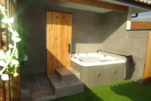 Escapade Bassin - Spa Privé - Maison 6 Pers