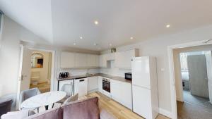 St Nicholas 6 beds flat