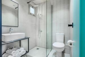 Arya Hotel