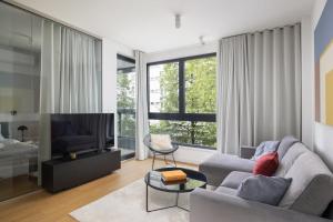 2-Bedroom Premium Grzybowska Apartment