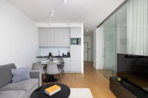2-Bedroom Premium Grzybowska Apartment