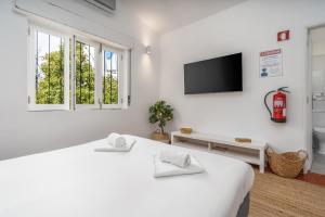 #062 Villa Lemon 3 by Home Holidays