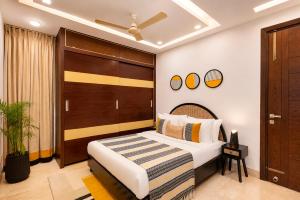 The Park Retreat by The Blue Kite, Fully Serviced Stylish 3BHK Apartment in Green Park near Deer Park & Hauz Khas Village