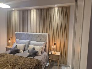 Newly Refurbished Luxury 3 Bed Duplex Apartment