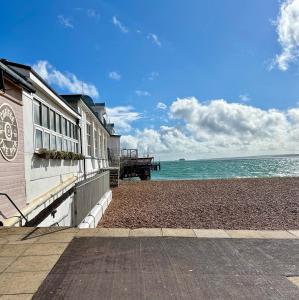 Garden Apartment by the Pier