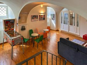 Historic Palace Overlooking Piana Di Navelli