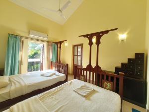 Grand 4BHK Luisa by the Sea