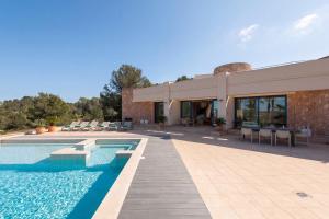 New! Villa Palau