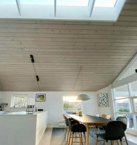 Modern Holiday Home By Marielyst Beach