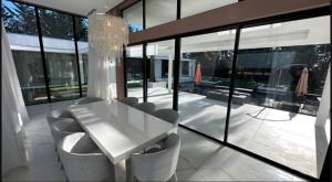 Californian Villa With 2 Pools In Mougins