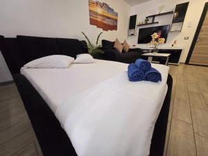 Holiday 1BR Apartment - Resort cu Piscina & Centru Spa langa plaja